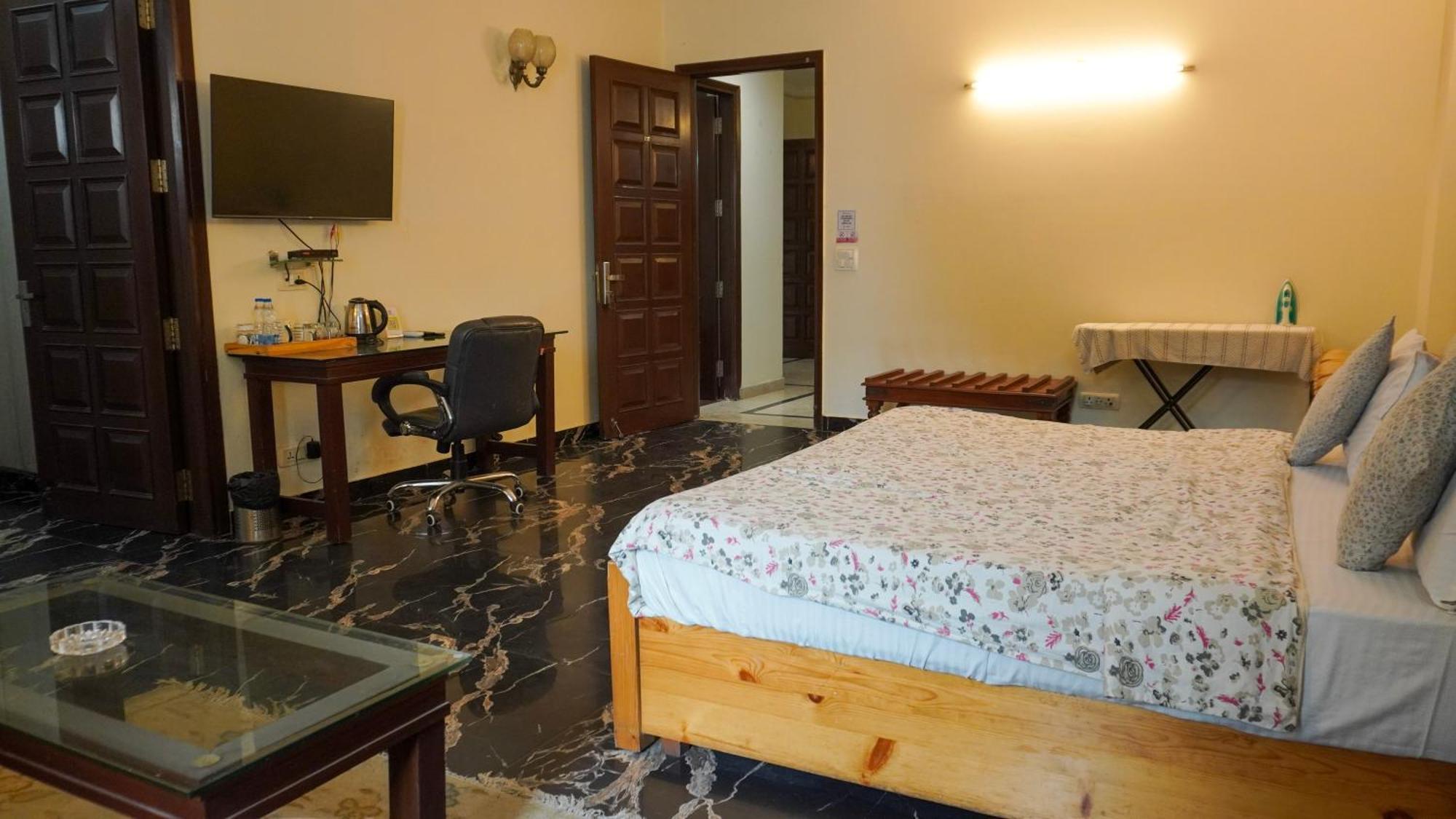 Perch Arbor Suites Gurgaon Exteriör bild